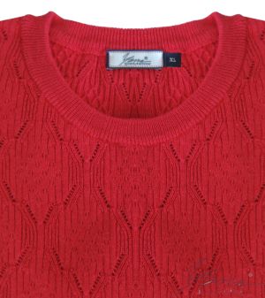 Дамски пуловер бие червен