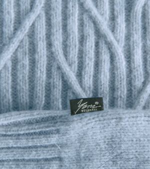 Дамски пуловер бие син