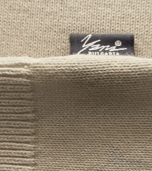 Дамски втален пуловер "О" деколте беж