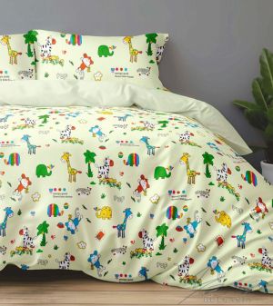 Children's jungle-themed bedding
