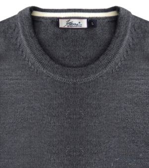 Men's thick wool round neck sweater  in gray