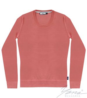 Women's crew neck sweater in coral