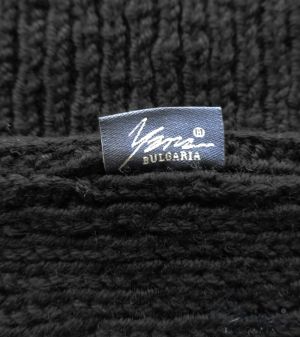 Women's crew neck sweater in light black